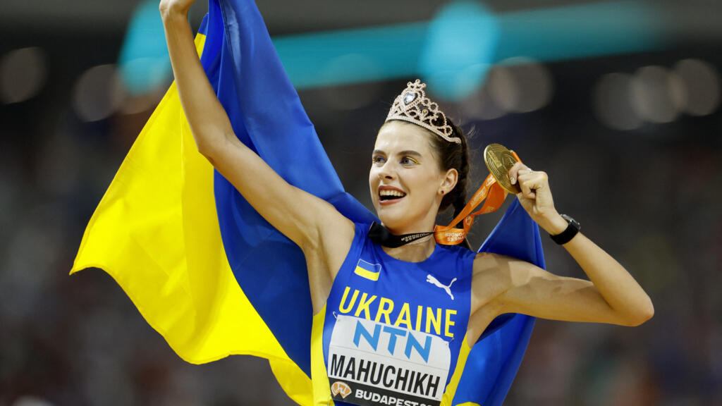 🔴 Live: 'Symbol of hope": Ukraine's best high jumper wins gold for her country